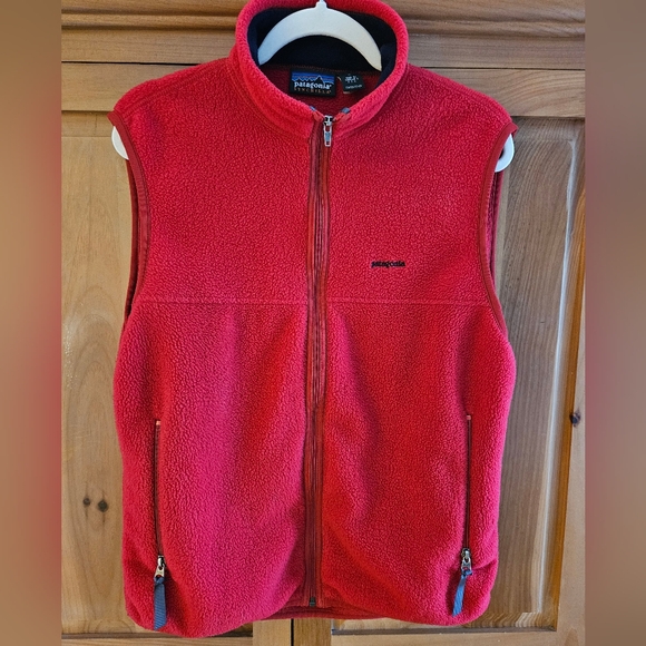 VINTAGE 70's PATAGONIA SYNCHILLA VEST STYLE 25182 WOMENS MEDIUM RED ZIP UP - Picture 2 of 15
